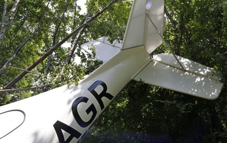 Малък лекомоторен самолет се разби в Канада. Пилотът загина