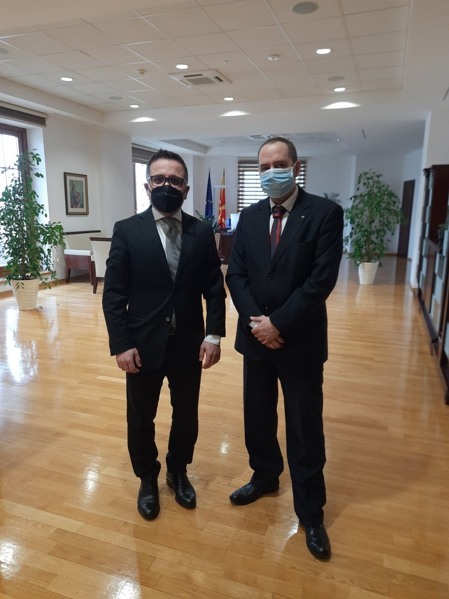 Посланикът ни в Скопие се срещна с министъра на финансите на Северна Македония