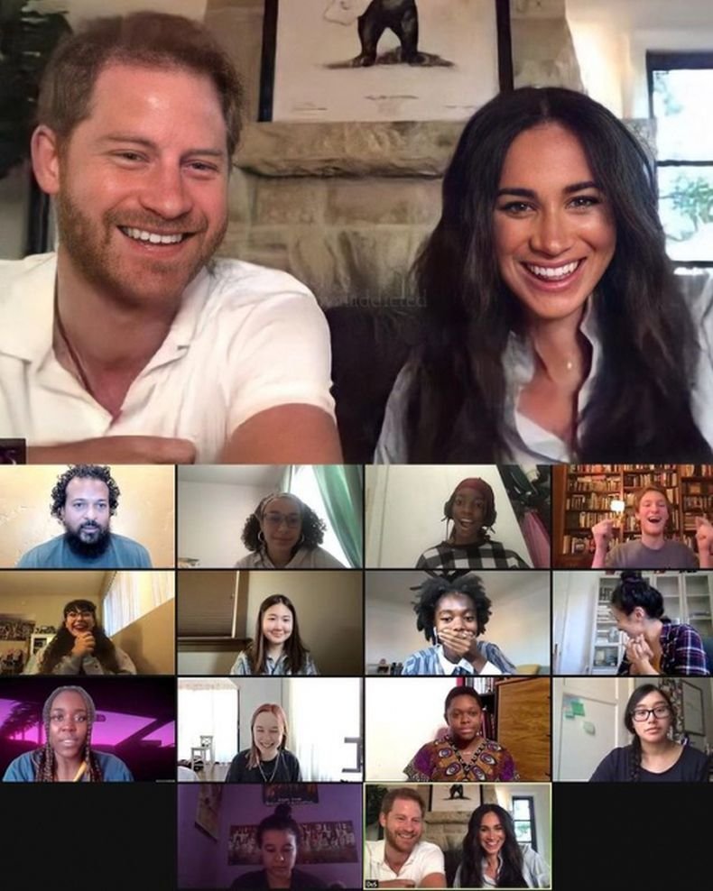 Меган Маркъл чете стихотворения на студенти