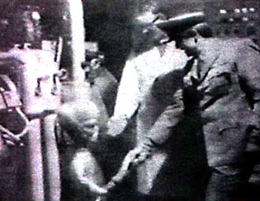 Кой уби Фил Шнайдер? Човекът който каза истината за извънземните