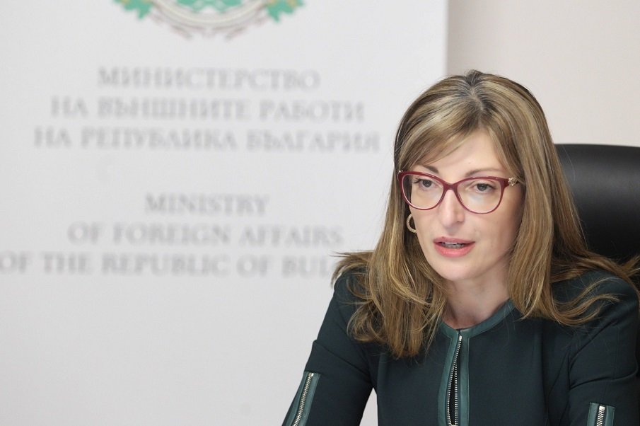 Министър Екатерина Захариева привика временно управляващият посолството на Република Северна Македония