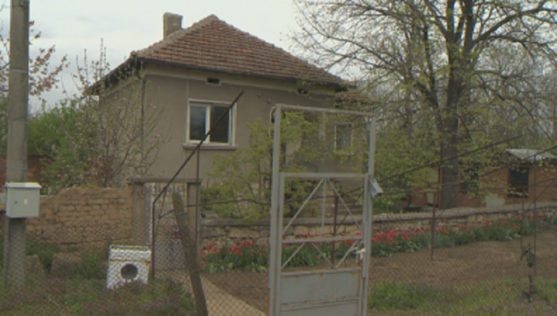 Откриха боен арсенал в дома на убиеца от Манастирище