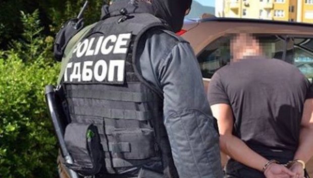МВР АКЦИЯ! Трима са задържани за участие в схема с недвижими имоти