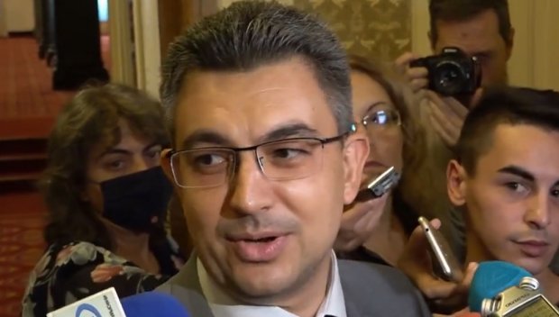 ГОРЕЩО В ПИК TV: Кандидат-премиерът на Слави мълчи за вицепремиерите си: Търсим подкрепа