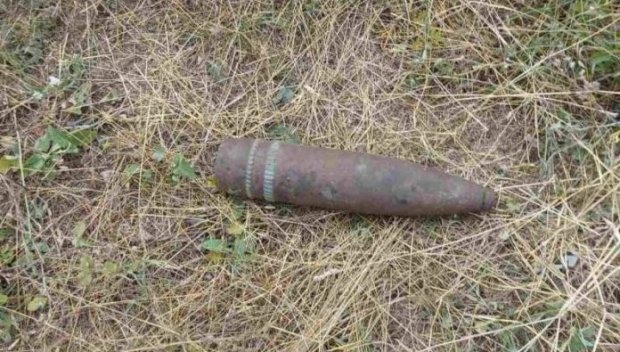 Военнослужещи обезвредиха открит на кея в Русе невзривен корозирал артилерийски снаряд