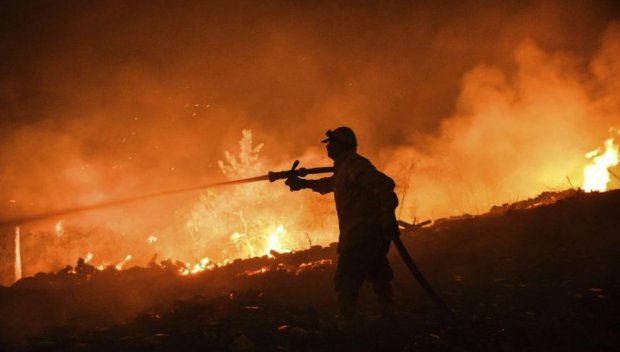 18 души пострадаха при пожар в македонски сладкарски цех