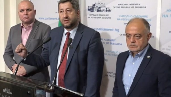 ИЗВЪНРЕДНО В ПИК TV! ДБ спука балона на Слави - няма да подкрепи правителството на ИТН: Предлагат ни да гласуваме за торба с котки (ВИДЕО/ОБНОВЕНА)