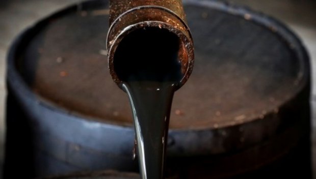 НА БОРСИТЕ! Цената на петрола се понижи с два процента