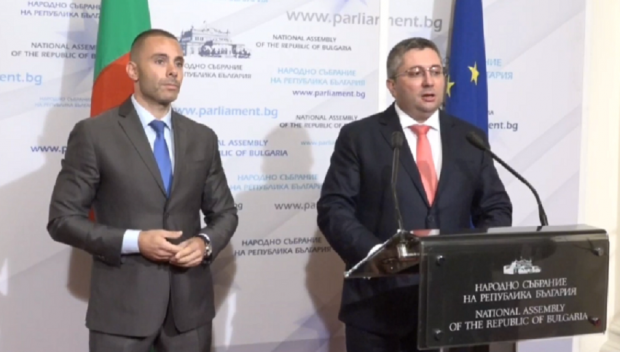 ПЪРВО В ПИК TV! Николай Нанков: Служебният кабинет сложи кръст на магистрала Хемус! Комитова е специалист да прави неверни твърдения (ВИДЕО/ОБНОВЕНА)