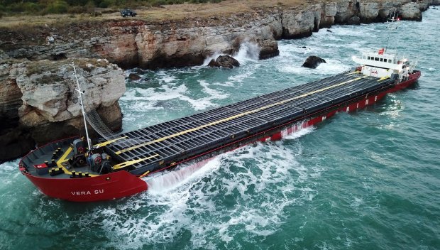 ОБРАТ: Трима души от “Вера Су” искат да напуснат кораба