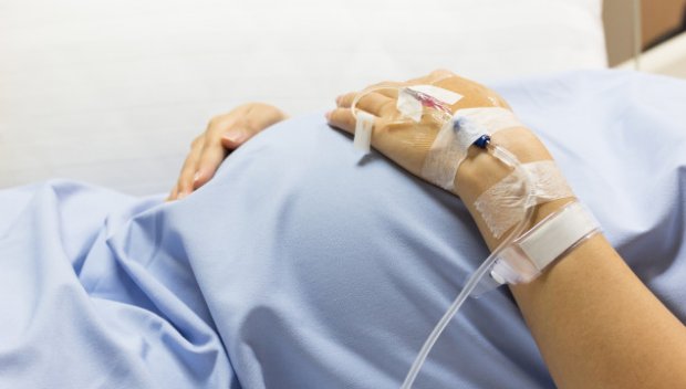 ОГРОМНА ТРАГЕДИЯ: Родилка почина в болницата в Кърджали