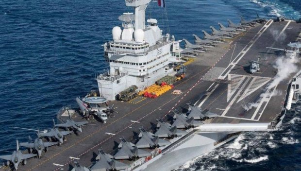 Франция забрани на британски антимиграционни активисти да влизат на нейна територия