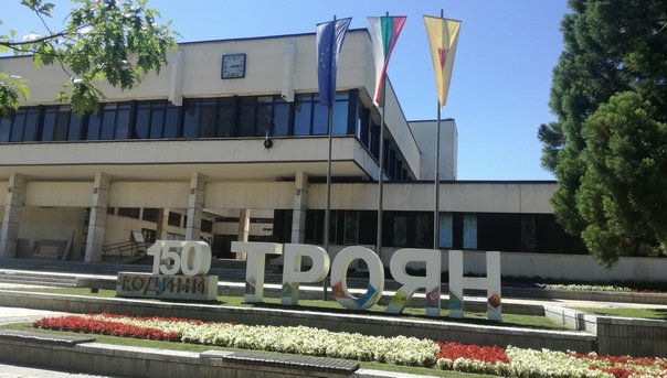 Започва строеж на нова спортна зала в Троян