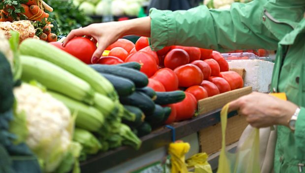 Цените на плодовете и зеленчуците по борсите хвърчат нагоре