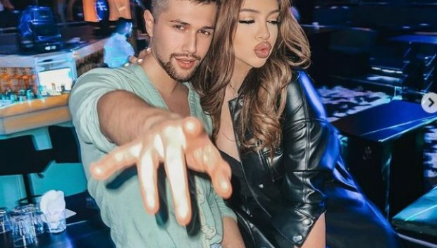 Щерката на Лияна купонясва с красавец, дали й е гадже