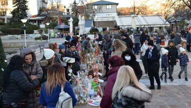 КАУЗА: Раздават 15 000 лв. за децата от Сандански, загубили родител от COVID-19