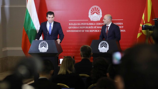 Пресслужбата на Ковачевски: Не е съкратен химнът ни заради Кирил Петков