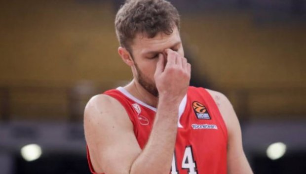 Блестящ Сашо Везенков не стигна на Олимпиакос