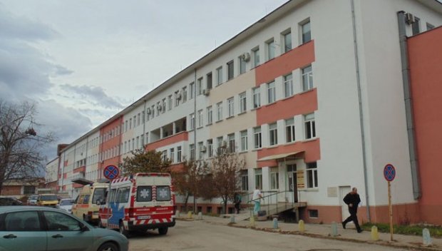 Спасяват с кризисен план болницата във Враца, медиците напускат на пожар