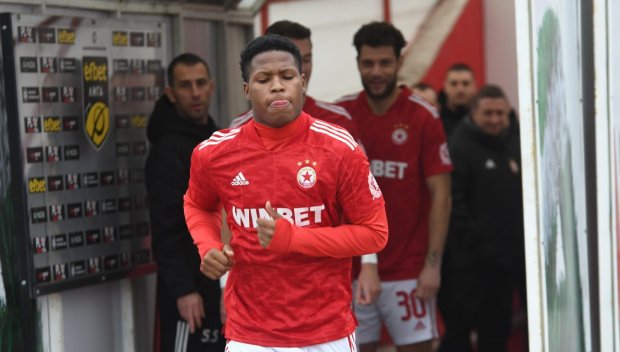 Бивш нападател на ЦСКА спря с футбола само на 26 години