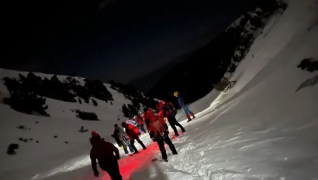 НОЩНА АКЦИЯ: Алпинист се подхлъзна на висока скала в Пирин