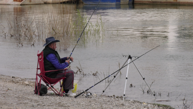 Рибари организират почистване на река Девинска