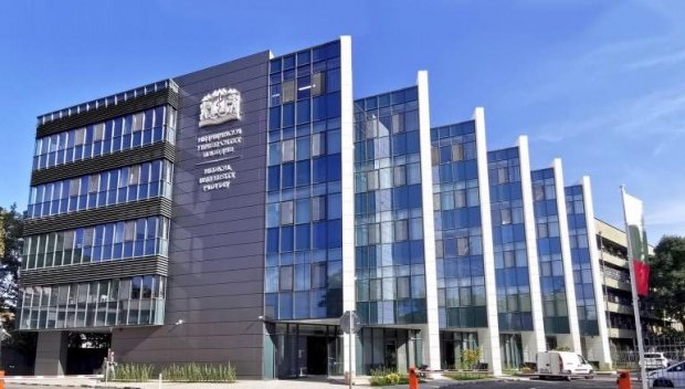 С два бона скача таксата за платено обучение в Медицинския университет в Пловдив