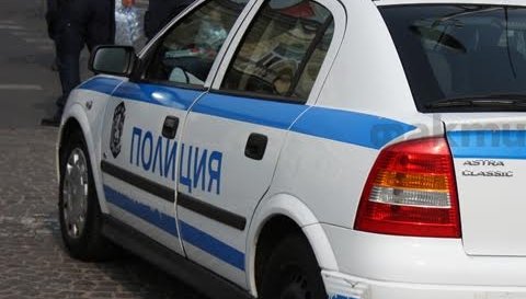 28-годишен е мъжът, намушкал млада жена в дома ѝ в София. Полицията го издирва