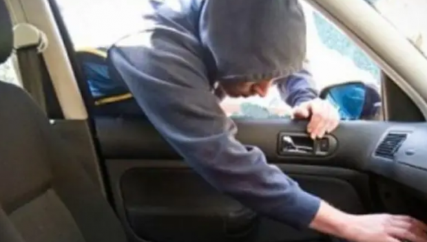 Полицията в Костинброд разкри две кражби, върна плячкосана кола