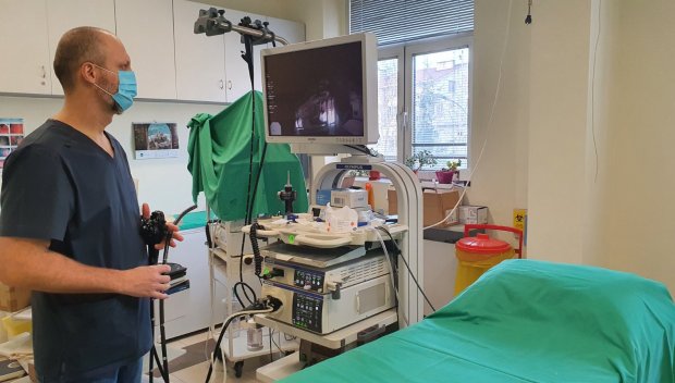 ВНИМАНИЕ: Безконтролното гълтане на много хапчета уврежда стомаха