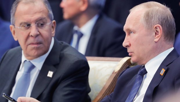 ЕК за срещата в Будапеща: Путин и Лавров имат замразени сметки в ЕС, но не и забрана за пътуване в Общността