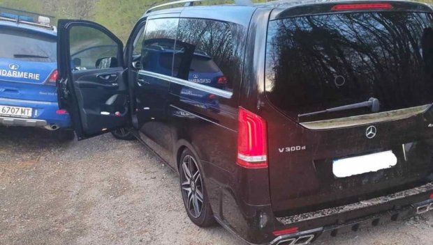 Задържаха шофьора, блъснал полицай по време на проверка край Белица