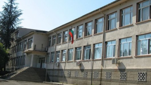 Училищата чакат пари за отопление