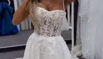 Русата Златка си избра булчинска рокля за сватбата (ВИДЕО)