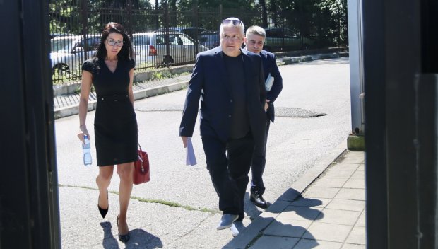 Провали се опитът на Кирил Петков да мачка ПИК през службите за сигурност