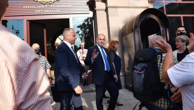 Маската на президента падна, разочарова десните хора