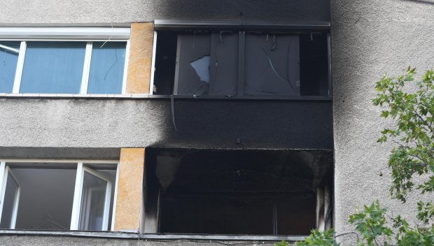 Бременна жена е обгазена при пожара в столичния кв. „Иван Вазов“ (СНИМКИ)