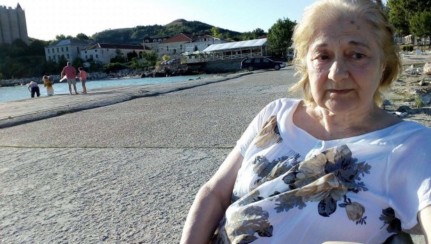 Легендата на БНТ Ласка Минчева ослепя напълно 