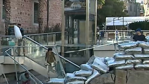 Изринаха предсрочно т.нар. арт инсталация с чувалите на Джумаята