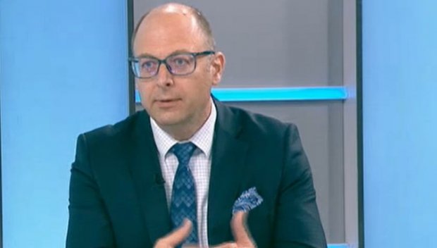 Йордан Божилов: Няма пряк риск за сигурността на България