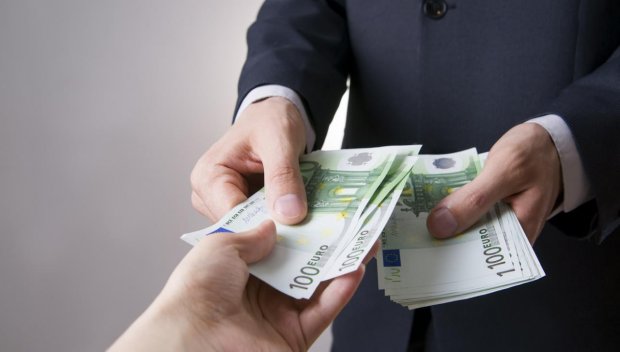 Измамна схема с „фиктивни кредити“ за стотици хиляди лева действа в цялата страна, а задържани няма