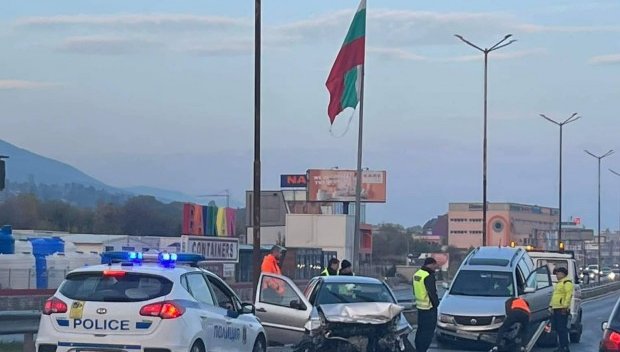 Верижна катастрофа затапи Околовръстното шосе на София