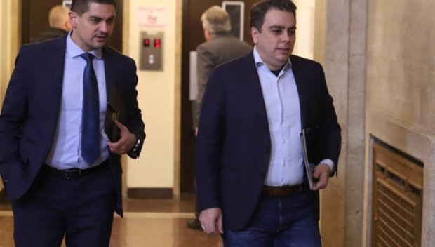 СГОДИХА СЕ! Руди, който разобличи схемите на Промяната и нарече Асен Василев абсолютен п*дераст, сега крои планове с него срещу управляващите (СНИМКА)