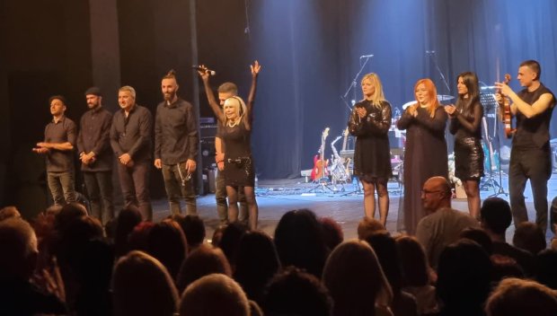 Лили Иванова за пореден път плени публиката в Ловеч (СНИМКИ)