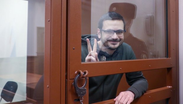 ИЗВЪНРЕДНО В ПИК! Осъдиха на 8 години и половина затвор руския опозиционер Иля Яшин