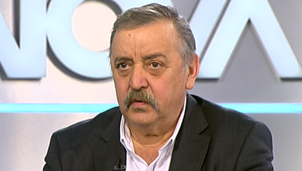 Проф. Тодор Кантарджиев с препоръки как да се предпазим от летните вируси: Не яжте улична храна и си мийте ръцете