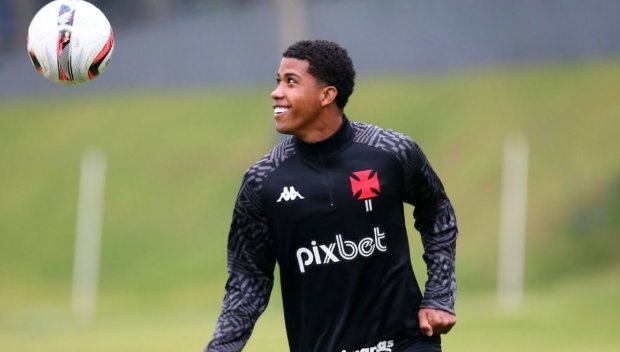 Челси се сдоби с 18-годишен бразилски звяр