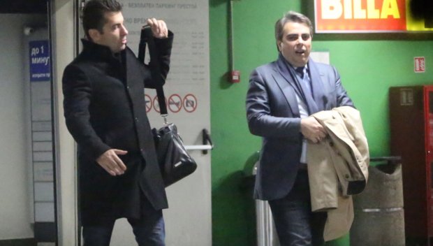 СЕНЗАЦИЯ В ПИК: ТАЙНАТА ПРИЧИНА, заради която Киро и Асен летяха до САЩ! Един черен списък, който...