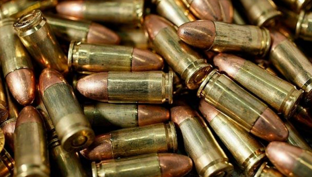 Жена на 48 години от Ловешко е била задържана за притежание на боеприпаси и наркотици