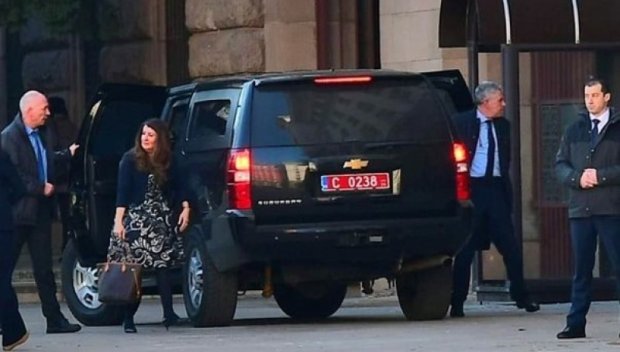 ИЗВЪНРЕДНО В ПИК: Срамни сцени в президентството по време на инспекцията на ОБраян и Мустафа. Радев - доносник на Държавния департамент?!